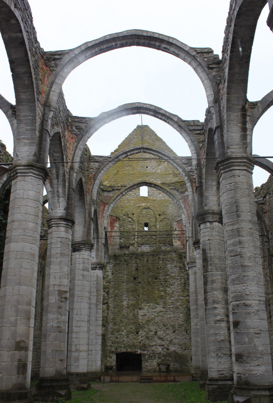 St. Karin's : één van de kerkruïnes in de stad