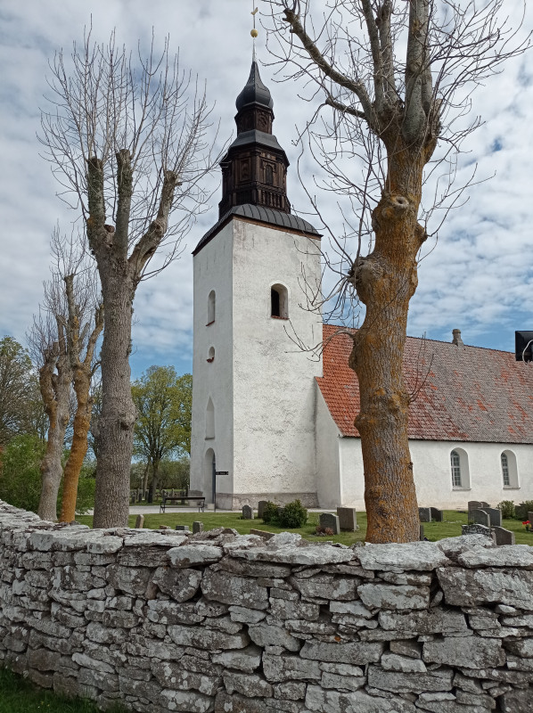 2024-05-10.17.jpg (5.43 MiB) 5663 keer bekeken Fårö kyrke